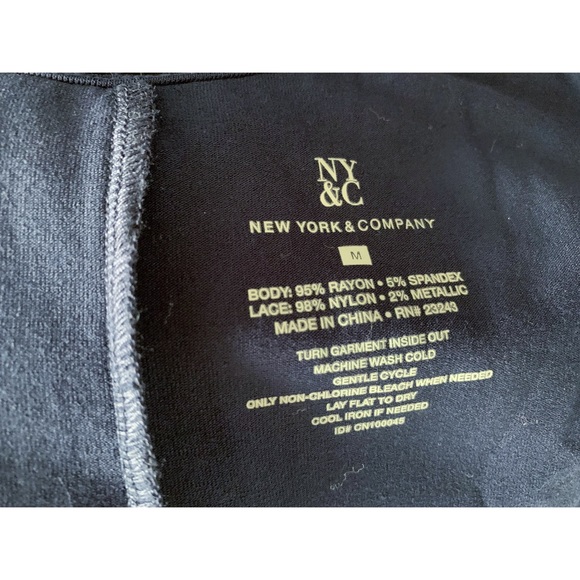 New York & Co Blue Silver Sleeveless Top Size Medium - Picture 7 of 7